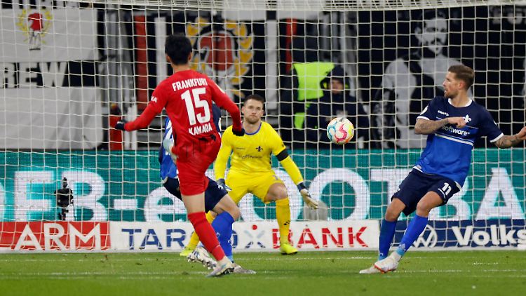 Ein Traumtor von Daichi Kamada brachte Eintracht Frankfurt zurück auf die Siegerstraße.