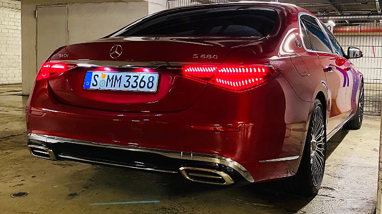 Maybach-Schriftzug und die Ziffer "680" sind sichere Kennzeichen für das Topmodell der S-Klasse.