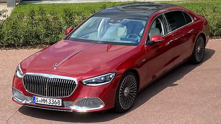 Der Kühlergrill der Maybach-Line trägt vielleicht eine Nummer zu dick auf. Aber das scheinen die meisten Kunden zu wollen.