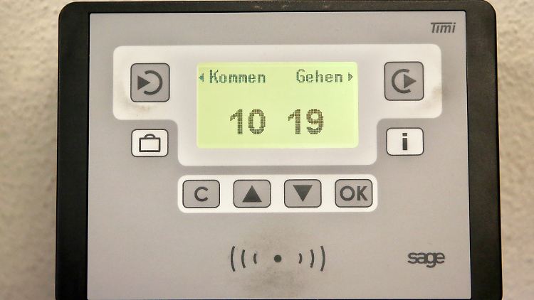 Eine bestimmte Art der elektronischen Aufzeichnung will das Arbeitsministerium nicht vorschreiben.