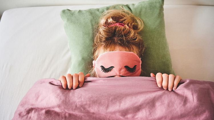 Sollen dabei helfen, besser ein- und durchzuschlafen: Schlafmasken. 
