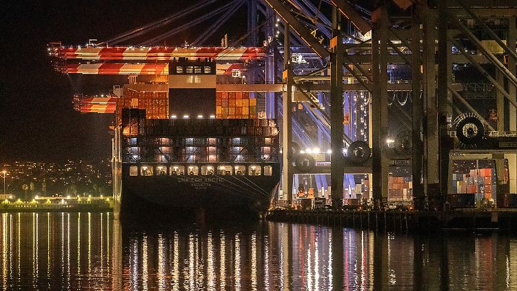 Für 17 Prozent der befragten deutschen Unternehmen in den USA ist der Inflation Reduction Act (IRA) ein Grund, ihre Investitionen auszuweiten