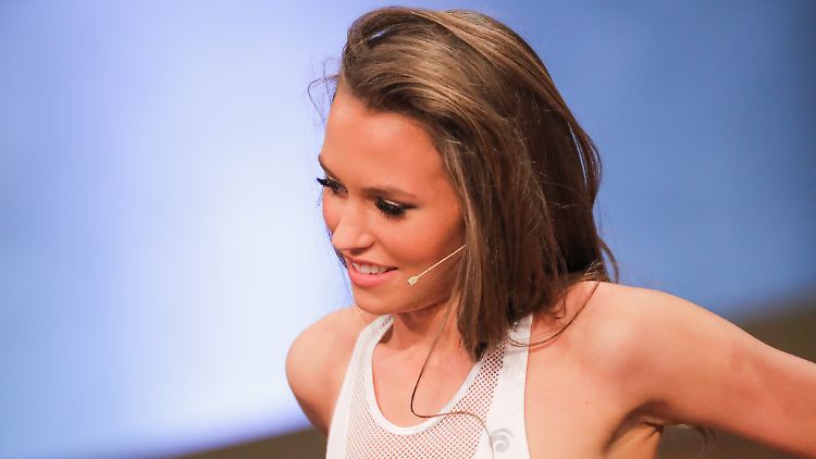 Für 200 Dollar zeigt sie sechs Bilder: Laura Müller.