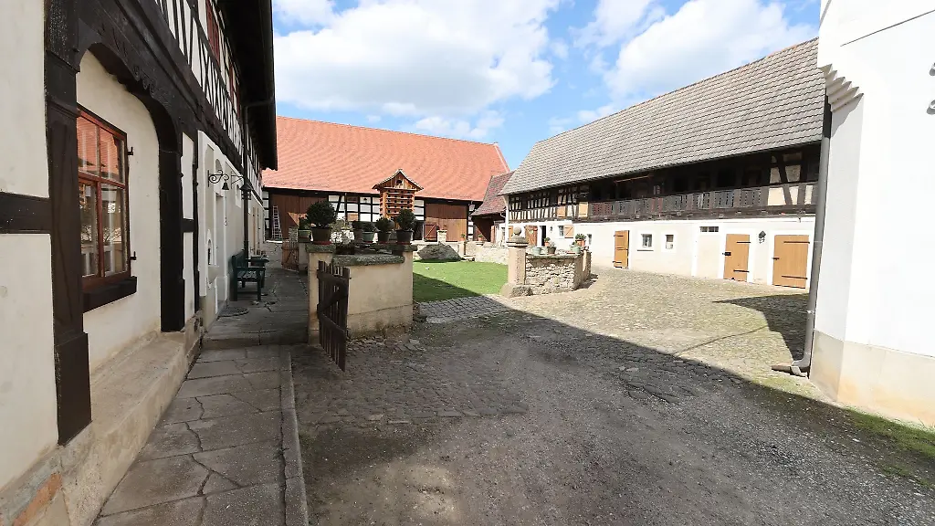 Auf-dem-Vierseitenhof-der-Familie-Klau