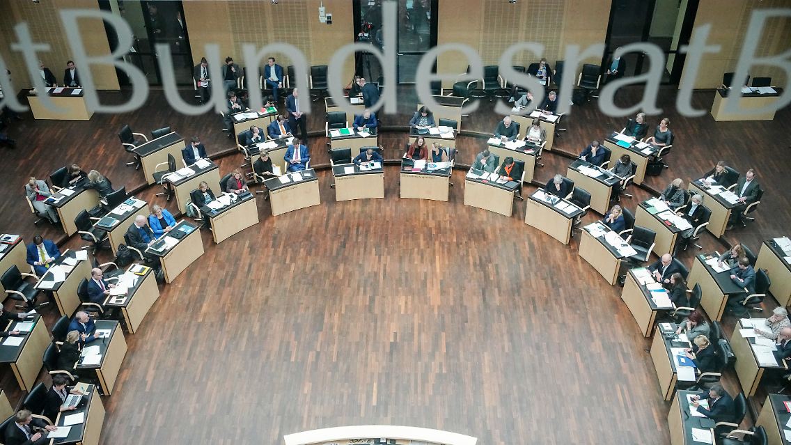 Die Länderkammer lehnt das vom Bundestag beschlossene Gesetz ab.