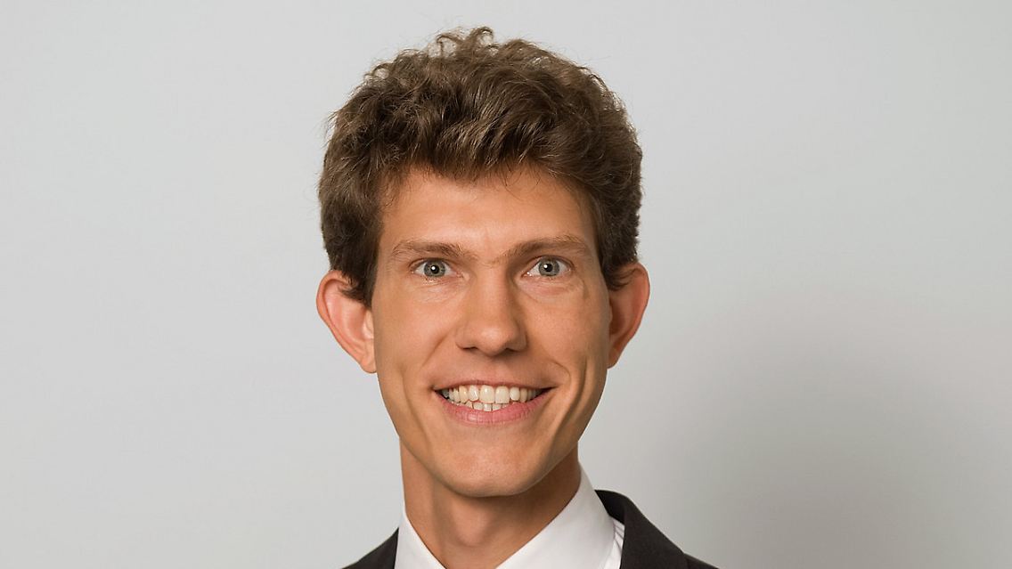Michael Rochlitz ist Professor für die Volkswirtschaften Russlands, Osteuropas und Eurasiens am St. Antony's College der Universität Oxford.