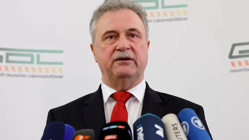 Claus-Weselsky-Vorsitzender-der-Gewerkschaft-Deutscher-Lokomotivfuehrer-GDL