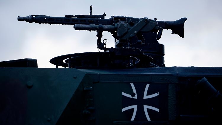 Laut Verteidigungsministerium stagniert die Größe der Streitkräfte bei etwas mehr als 183.000 Soldaten.