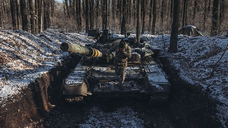 Mit Kampfpanzern aus dem Westen könnten die ukrainischen Streitkräfte selbst eine Offensive im Donbass starten. 