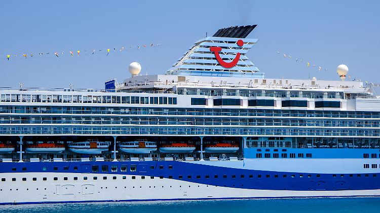 TUI will spätestens 2030 klimaneutrale Kreuzfahrten anbieten.