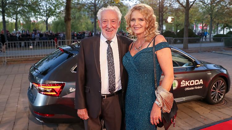 Sein erfülltes Liebesleben mit Ehefrau Christiane hält ihn jung: Dieter Hallervorden.