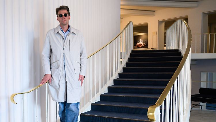 Marco Goecke im Foyer der Staatsoper. Gegen den Ballettdirektor werden nun arbeitsrechtliche Schritte geprüft.