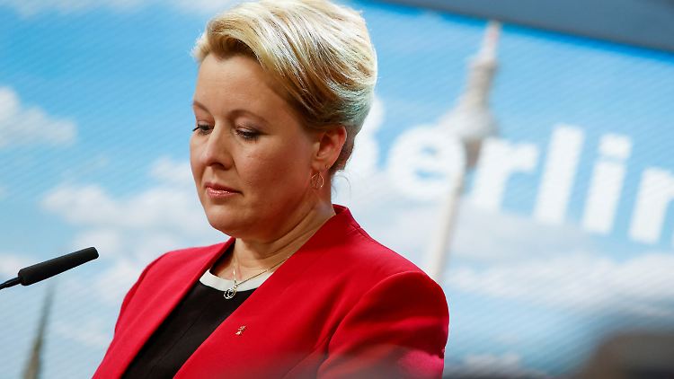 Dass Giffey schwer enttäuscht ist vom Wahlergebnis, ist ihr am Abend anzumerken.