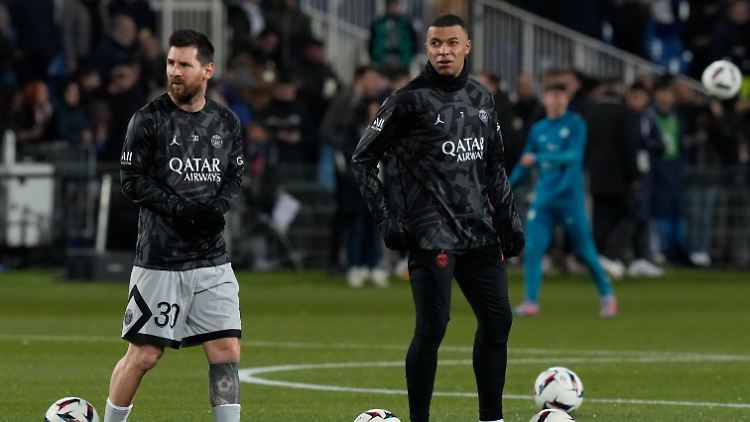 Wer ist bereit für den FC Bayern? Lionel Messi und Kylian Mbappé hatten zuletzt Schmerzen.