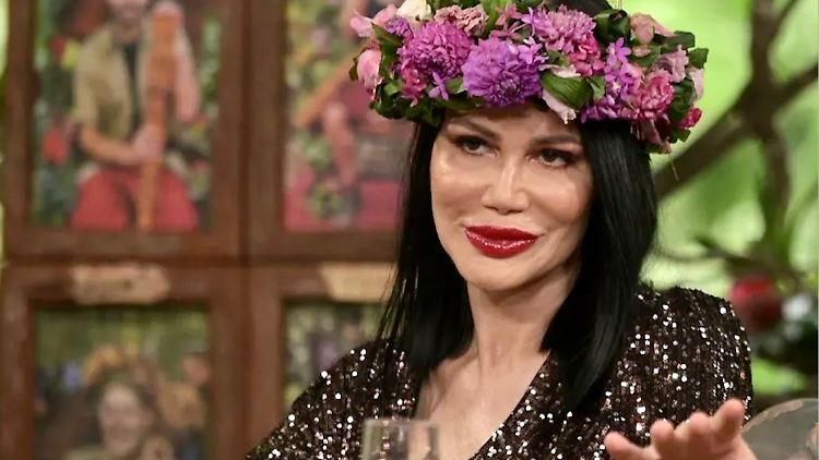 Spricht ob all der Schlagzeilen rund um die die Eheleute Klein und Yvonne Woelke endlich ein Machtwort: Dschungelkönigin Djamila Rowe (RTL)