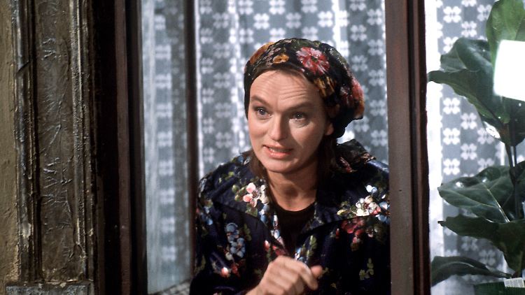 Else Stratmann: "Grace Kelly ihre Mutter, die war Turnlehrerin aus Düsseldorf, wussten Se dat nicht?"
