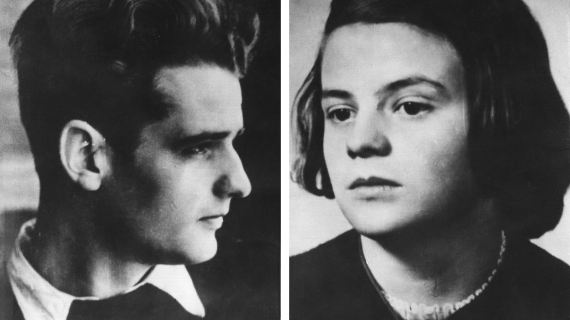 Später schlossen sich Willi Graf, Christoph Probst, Hans' Schwester Sophie und der Musikwissenschaftler und Professor Kurt Huber an.