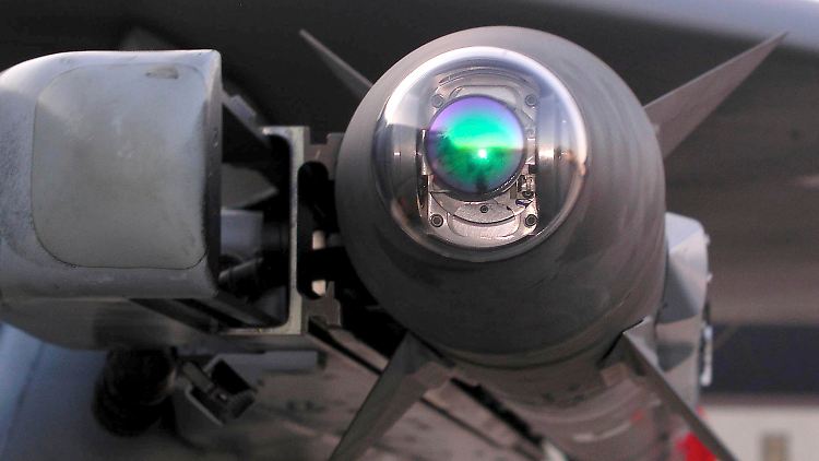 Luft-Luft-Rakete des Typs Sidewinder - mit diesen wurden einige der unbekannten Flugobjekte über den USA und Kanada vom Himmel geholt.