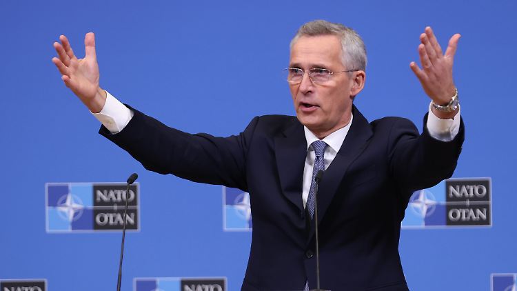 Eine mögliche Lieferung von Kampfflugzeugen durch Mitgliedstaaten werde "einige Zeit dauern", sagte Stoltenberg.