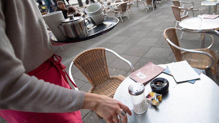 Auch wenn der Bruttoverdienst erstmal niedriger liegt: Ein 520-Euro-Minijob kann sich finanziell mehr lohnen als ein Zweitjob mit gleichem Stundenlohn, aber höherer Stundenzahl.