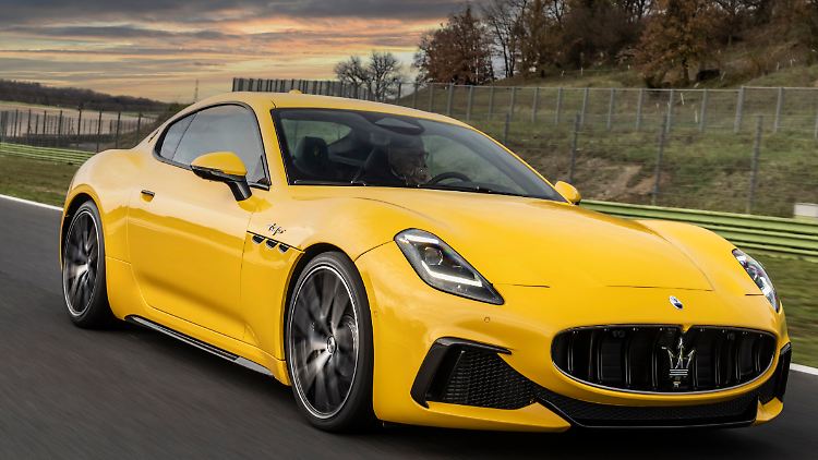 Der GranTurismo ist zurück. Zunächst bietet Maserati das Sportcoupé mit V6-Benzinern an, später folgt eine E-Version.