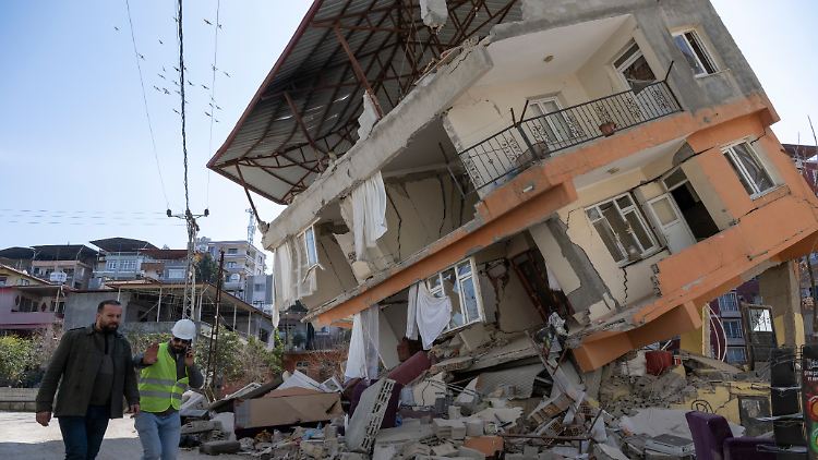 Mehr als eine Woche nach dem Erdbeben ruft die UNO die internationale Gemeinschaft zu Spenden für Syrien auf.