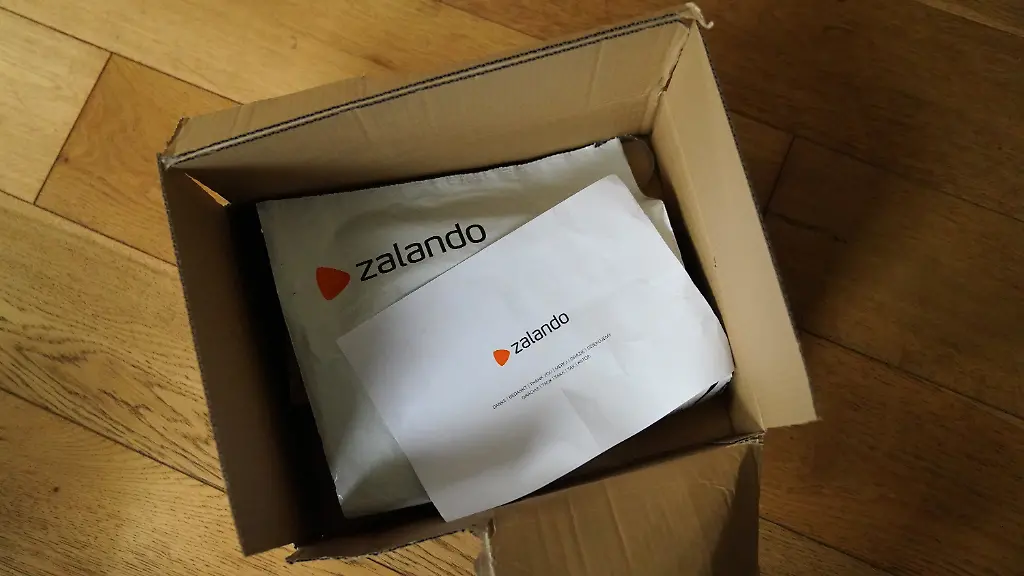 2020-08-30T201025Z-1864078162-RC2KOI91PXP7-RTRMADP-3-IRELAND-BUSINESS