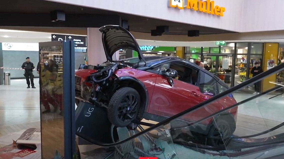 Auto_Einkaufszentrum.JPG