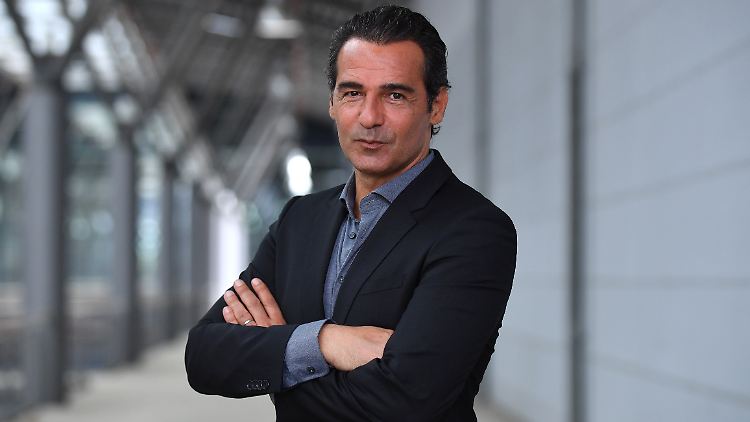 Lang allein war er nicht: Erol Sander.