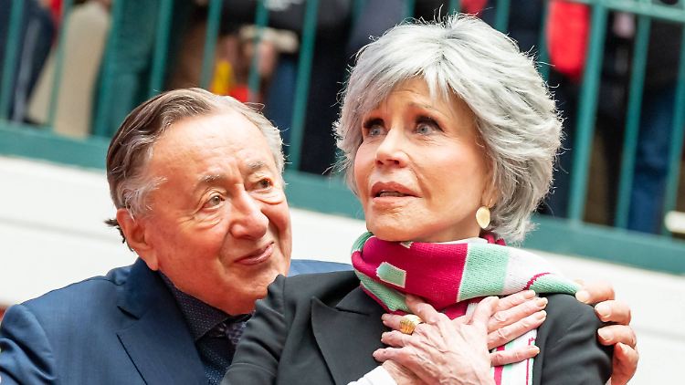 Ob es doch zu einem Tänzchen zwischen Richard Lugner und Jane Fonda kommt?