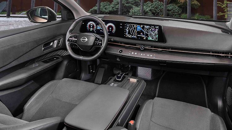Mit seinem Preis von 66.490 Euro ist der Doppelherz-Nissan der teuerste Ariya. Dafür glänzt einer mit einer fast kompletten Ausstattung.
