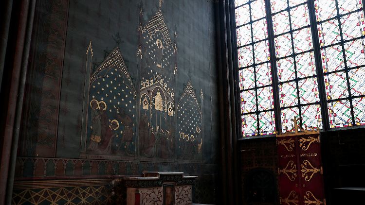 Im Inneren der Kathedrale herrscht bereits ein ganz anderes Licht.