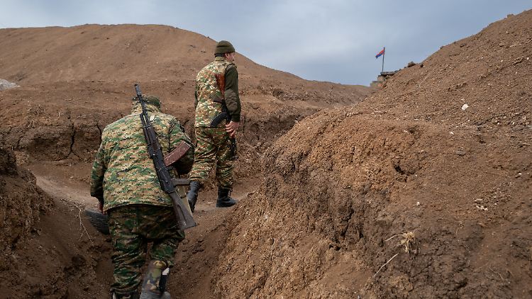 Nach dem Zerfall der Sowjetunion entbrannte ein ethnischer Konflikt um Berg-Karabach.