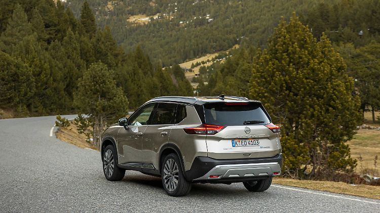 Mit Pseudo-Unterfahrschutz will Nissan den neuen X-Trail als kerniges Kerlchen inszenieren.