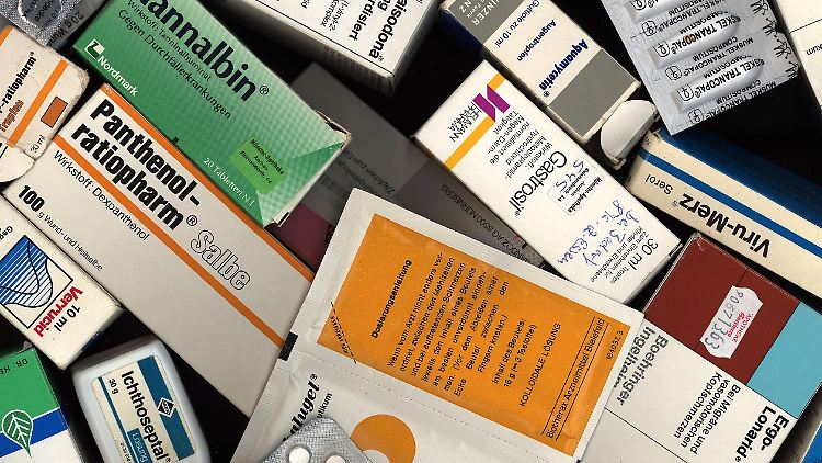 Zuletzt fehlten vor allem Fiebersäfte für Kinder, Antibiotika und Krebsmedikamente.