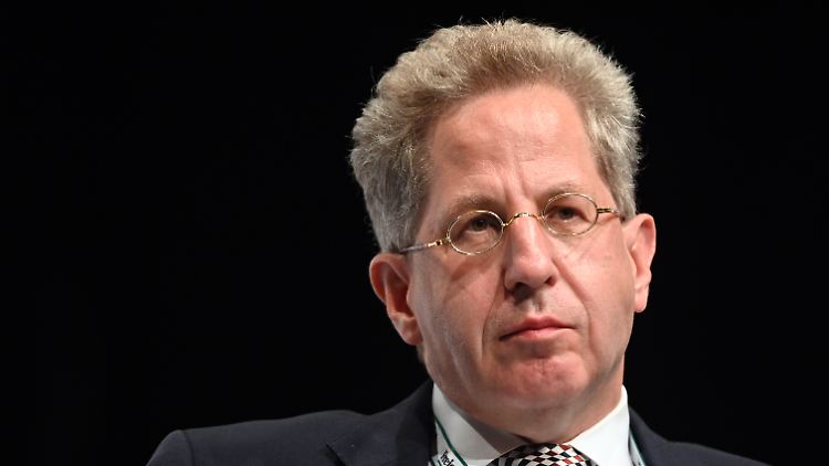 Maaßen ist in den vergangenen Jahren immer wieder mit Äußerungen vom rechten Rand und der Verbreitung von Verschwörungstheorien aufgefallen. 