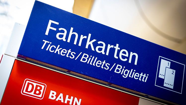 Das 49-Euro-Ticket soll an das beliebte 9-Euro-Ticket aus dem vergangenen Sommer anknüpfen.