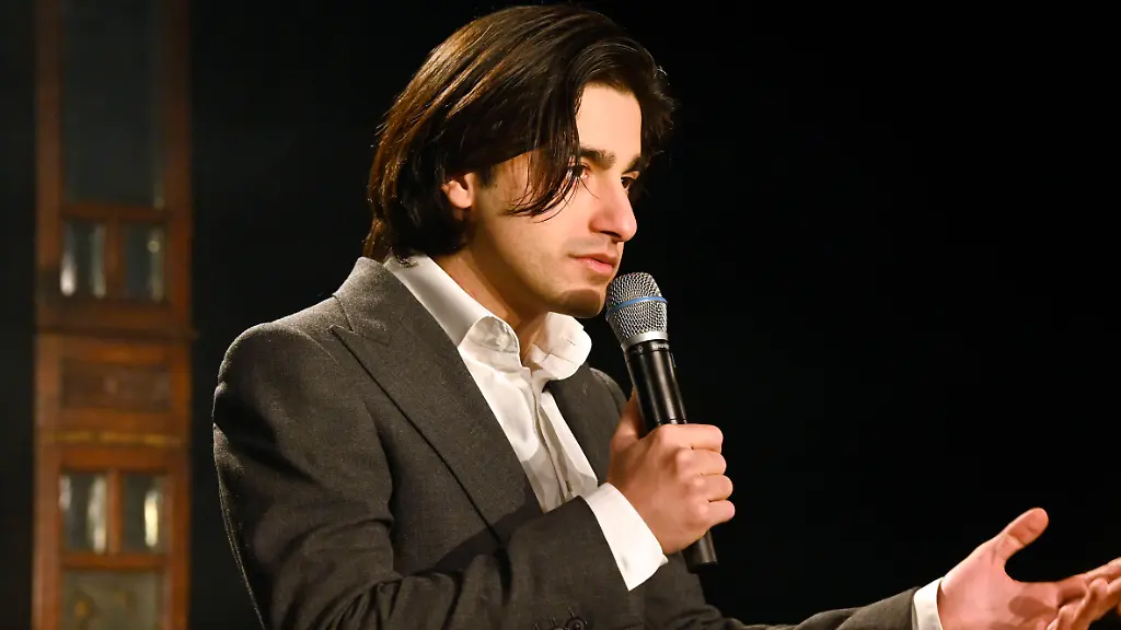 7effe903ead840d17b1701b5ab49a45e