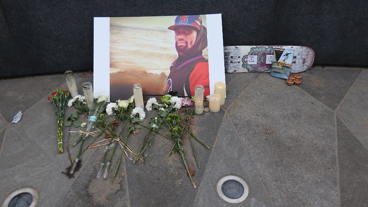 Nichols starb drei Tage nachdem er bei einer Verkehrskontrolle im US-Bundesstaat Memphis brutal zusammengeschlagen wurde.