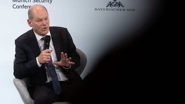 In München beantwortete Olaf Scholz nach seiner Rede auf dem Podium Fragen der CNN-Journalistin Christiane Amanpour.