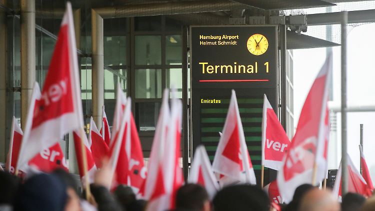 Keine Passagiere, dafür streikendes Personal am Hamburger Flughafen. 