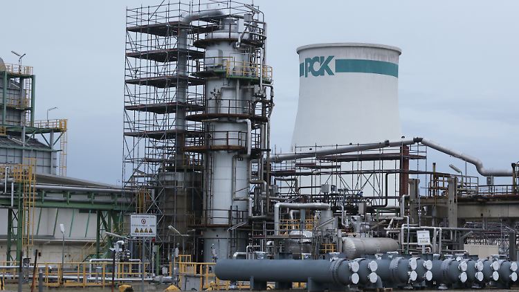 Das kasachische Öl muss durch die Druschba-Pipeline durchfließen. Diese verläuft allerdings durch russisches Gebiet.