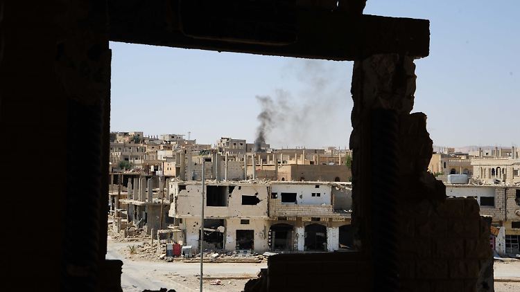 Mitte der 2010er Jahre kämpften der IS und die syrische Armee mit Unterstützung von verbündeten Kämpfern um Al-Suchna (Archivbild).