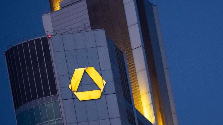 Die Commerzbank war als aussichtsreichster Nachrücker angesehen worden - vor dem Rüstungskonzern Rheinmetall.
