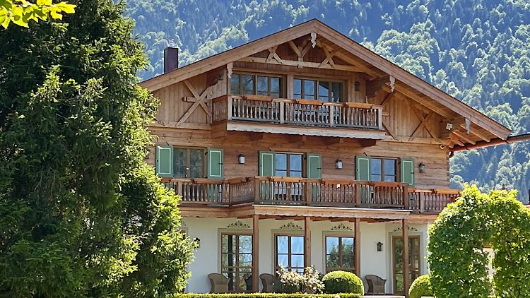 Diese Villa am Tegernsee soll dem russischen Oligarchen Alischer Usmanow gehören.