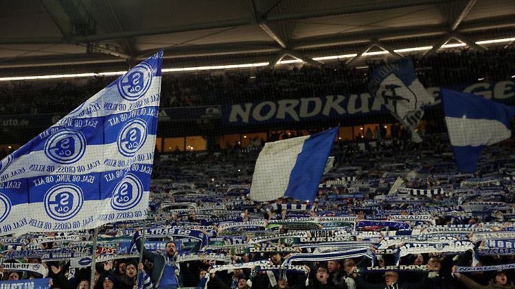 Schalke verurteilte die Prügelei.
