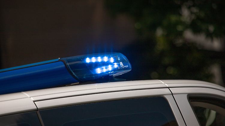 Am Dienstag soll die Leiche gerichtsmedizinisch untersucht werden.