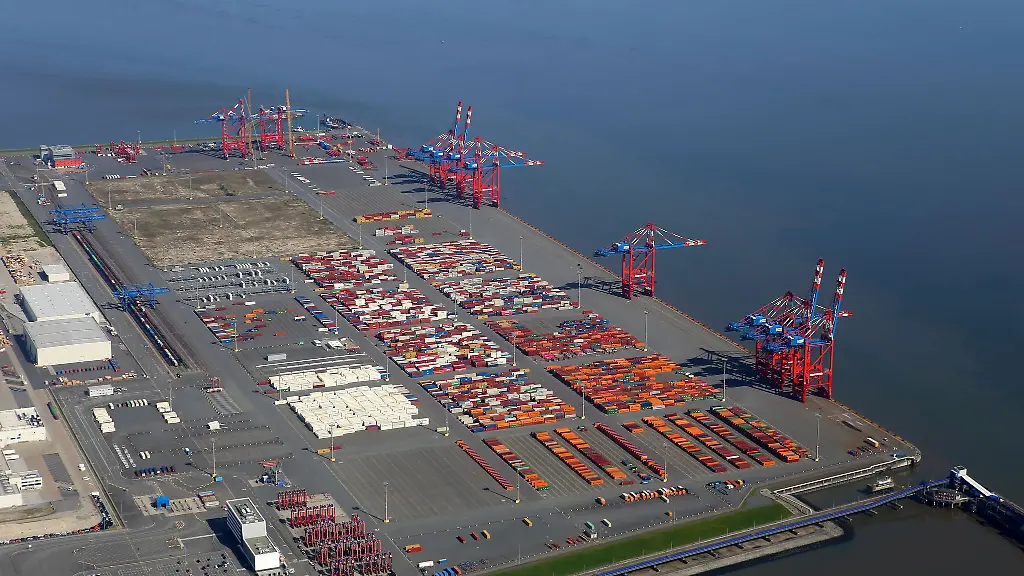 Der-Jade-Weser-Port-Deutschlands-einzigem-Tiefwasserhafen