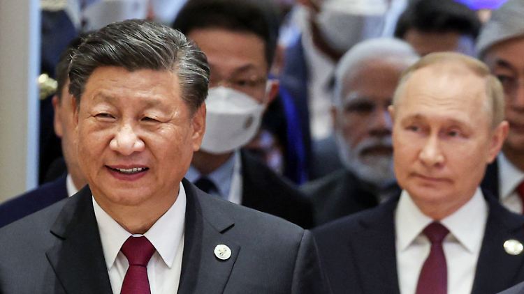 Im Dezember erklärte der chinesische Präsident Xi (l.), China sei bereit, die strategische Zusammenarbeit mit Russland zu verstärken.