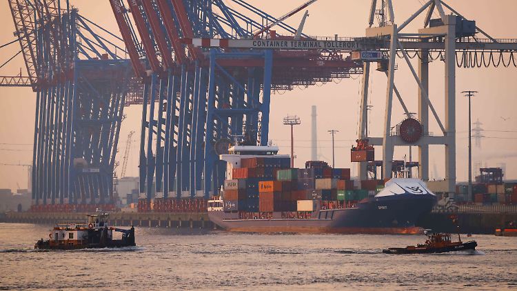 Eine Prognose für 2023 traut sich der Hafen Hamburg Marketing nicht zu.